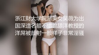 摄影大师高端诱惑作品身材丰腴性感外围嫩模连体吊带黑丝套被摄影师各种咸猪手亮点是大阴唇好像是种极品穴型1080P原版