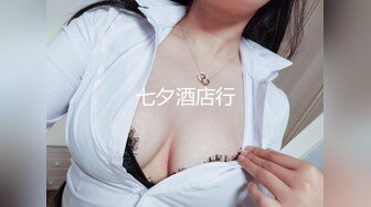 科技园女厕蹲守紫衣美女的多毛小肥B