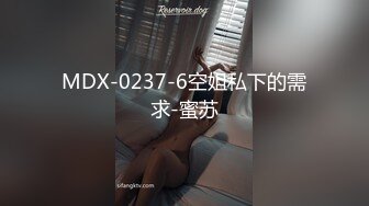 【专约老阿姨】熟女爱好者，小伙3P偷拍，40多岁人妻姐姐，长发美乳，骚气逼人，带你寻找童年缺失的母爱