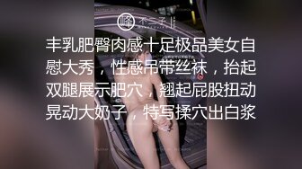 超清畫質，懟B近距離拍攝嬌美女友美鮑，毛孔都能看得到，絕美蝴蝶茓