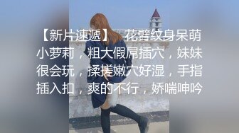 监控深夜偷拍门口的一对狗男女