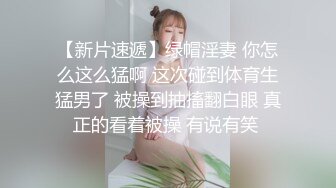 餐厅女厕全景偷拍多位极品少妇撅着屁股尿尿角度刚刚好拍到她们的小肥鲍 (3)