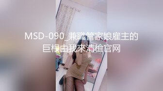 一线天无毛极品粉穴嫩妞和小男友居家啪啪，特写美穴边插嘴，翘起屁股小拇指插逼，按着双腿正入抽插掰穴给你看