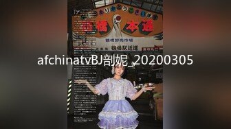 大奶美女 菊花塞着肛塞被大肉棒无套后入